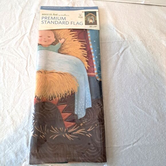 Breeze Art Garden Flag Banner USA Nativity Christmas Yard Studio M 28" x 40" - Picture 2 of 6